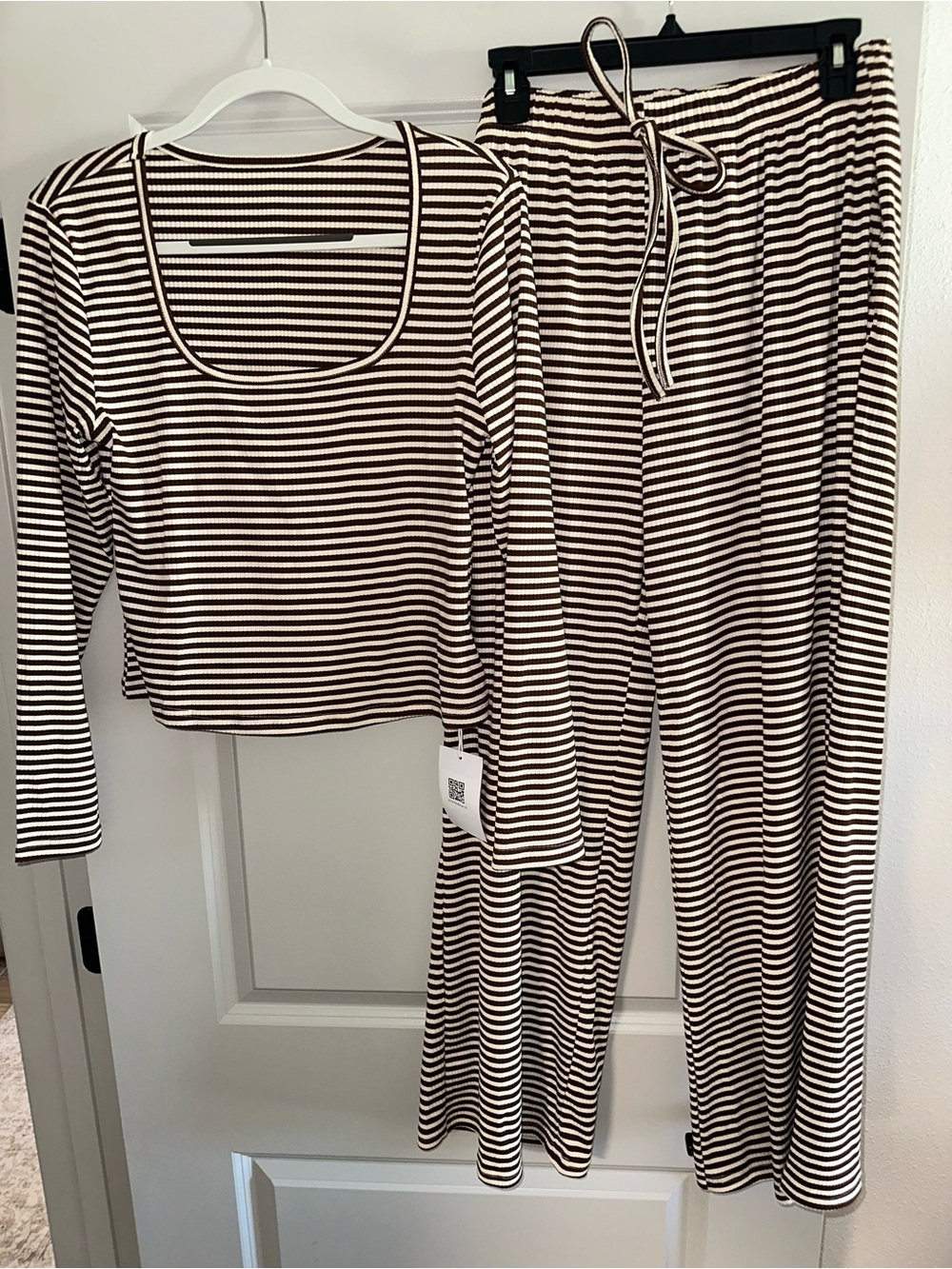 Striped Straight-Leg Pants and Top Set - Black & Cream